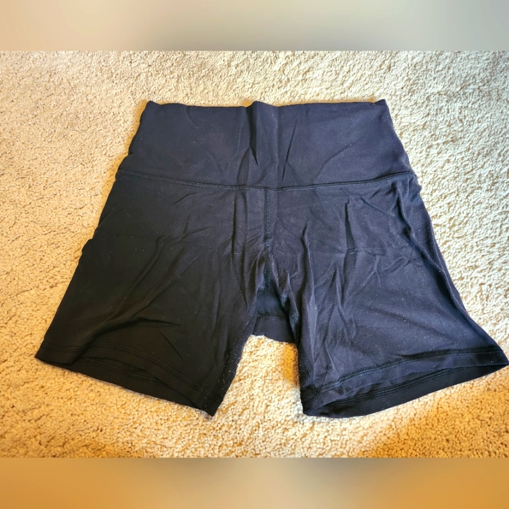 Lululemon Black Align Short 6" Size 6